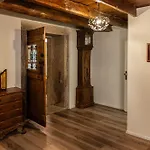 Villa Just Like - Izabel Caminha