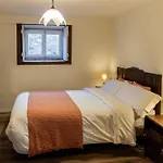 Villa Just Like - Izabel Caminha