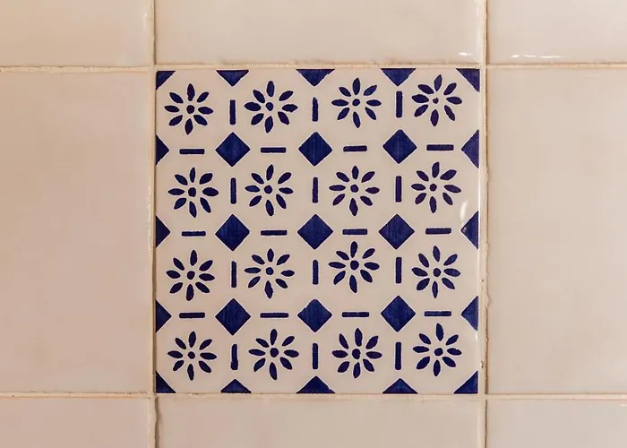 Just Like - Izabel Villa Caminha