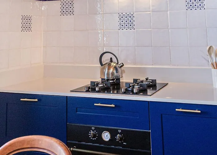 Villa Just Like - Izabel Caminha