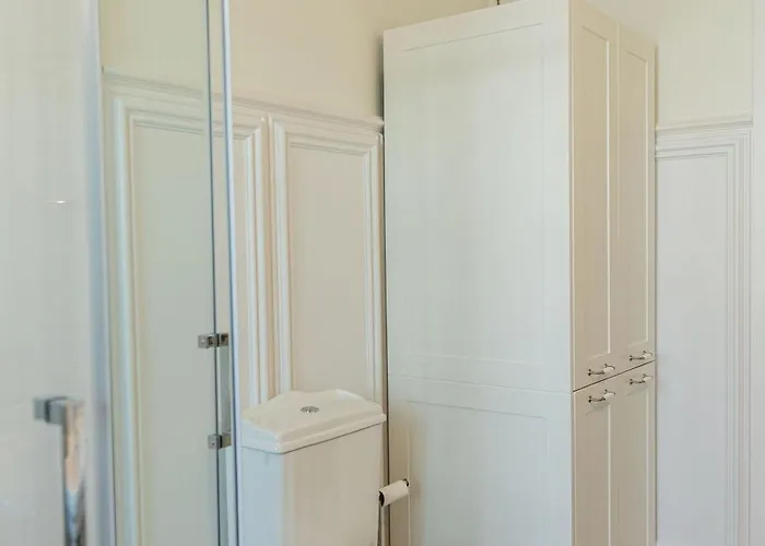 Just Like - Izabel Villa Caminha